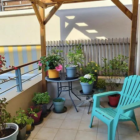 Spacious Nest With Terrace And Shared Pool Appartement